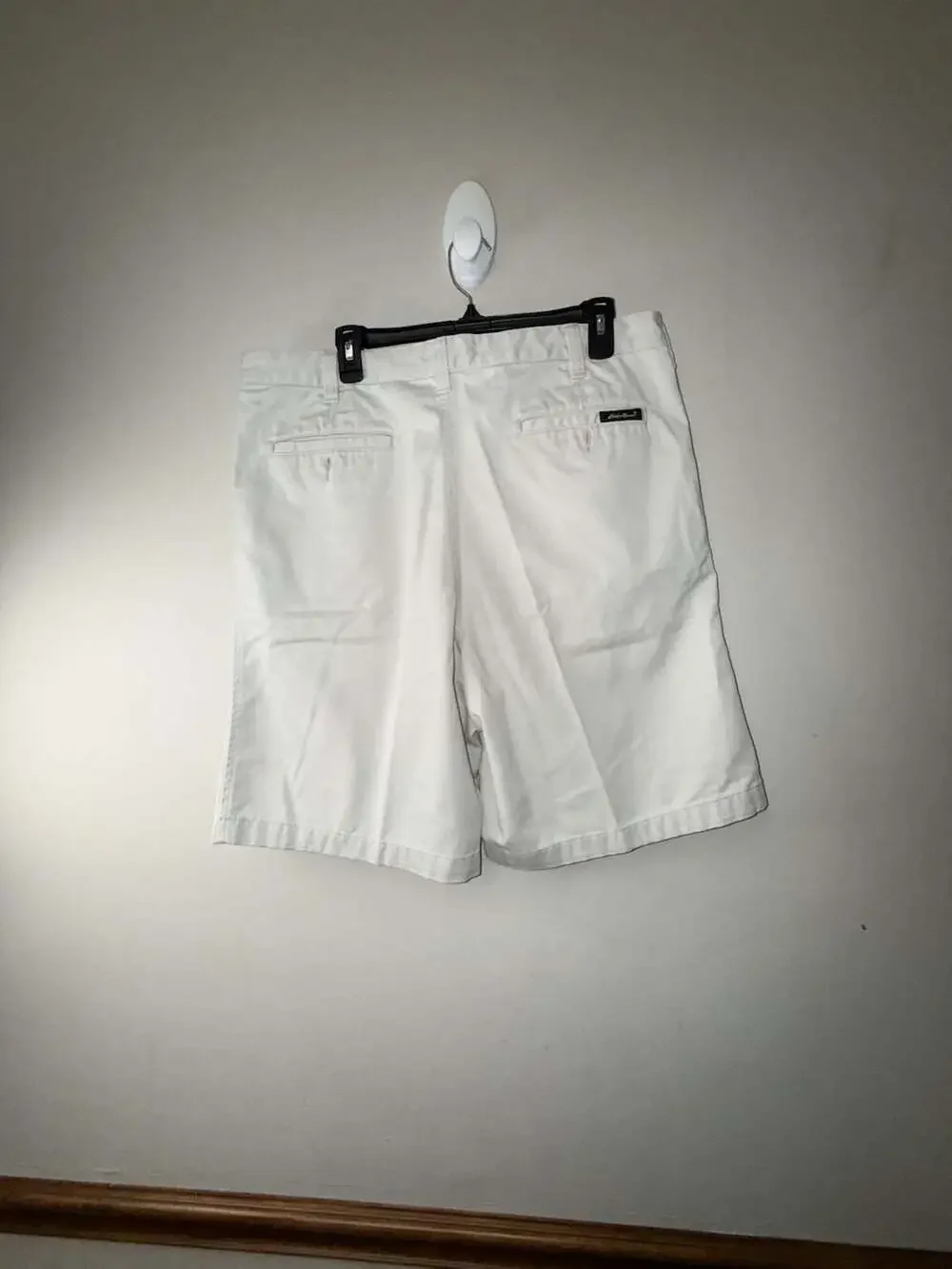 Eddie Bauer Men's Relaxed Fit  Beige Khaki Shorts Size 38